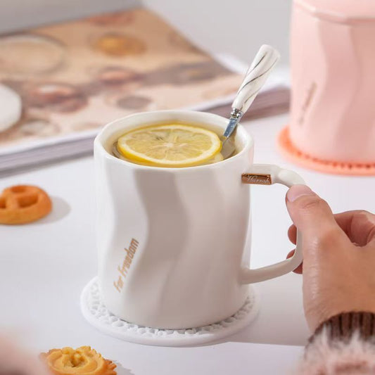 Taza de cerámica con tapa, taza de estilo minimalista tipo Instagram para parejas, taza de café de diseño elegante para la oficina y el hogar, vaso para beber